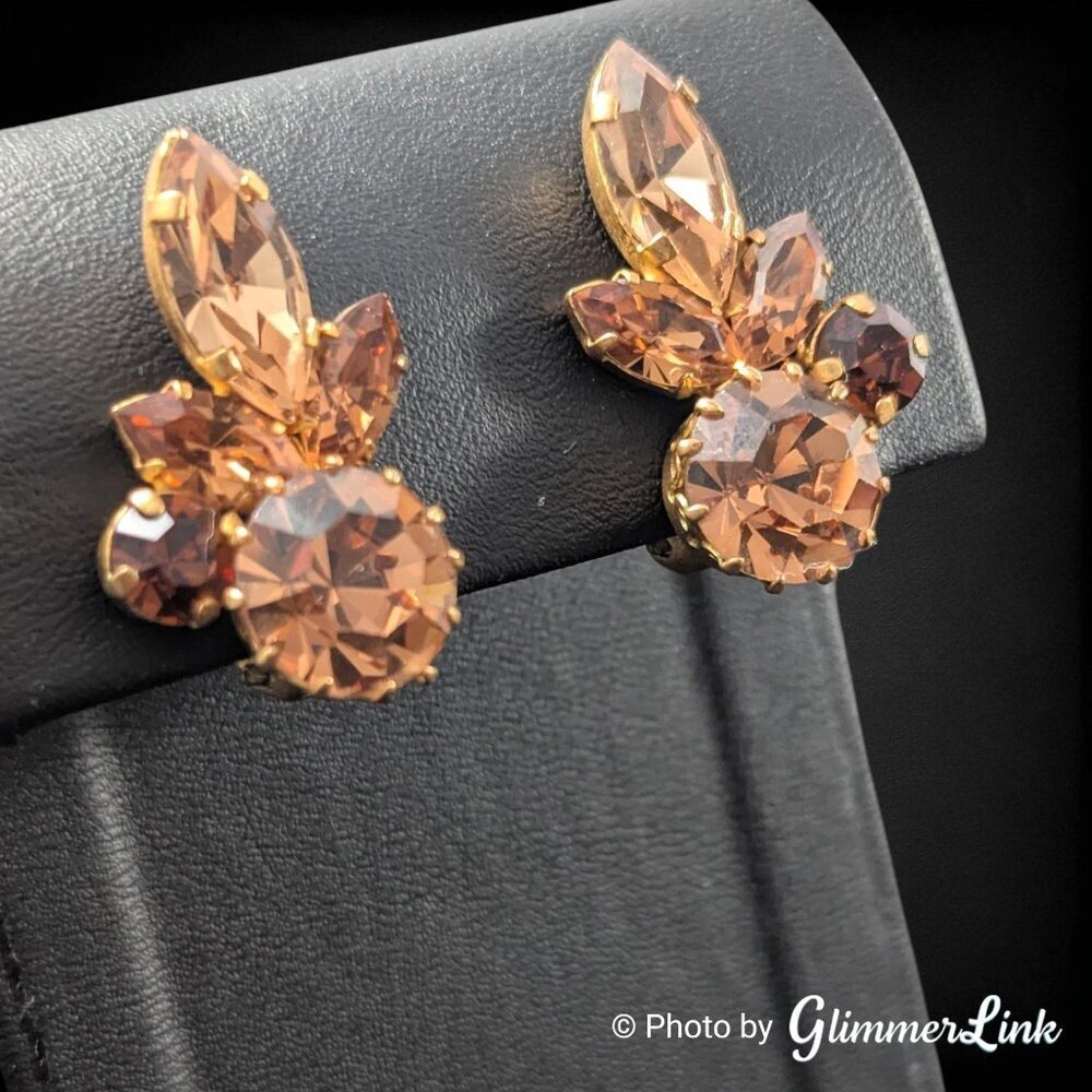Vintage Austrian Topaz Rhinestone Clip On Earrings - Mid Century Gold Tone - Picture 3 of 9